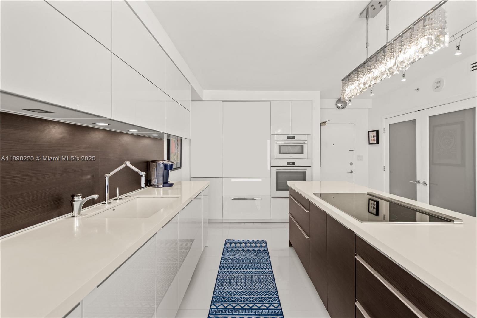 THE DECOPLAGE CONDO - Residential