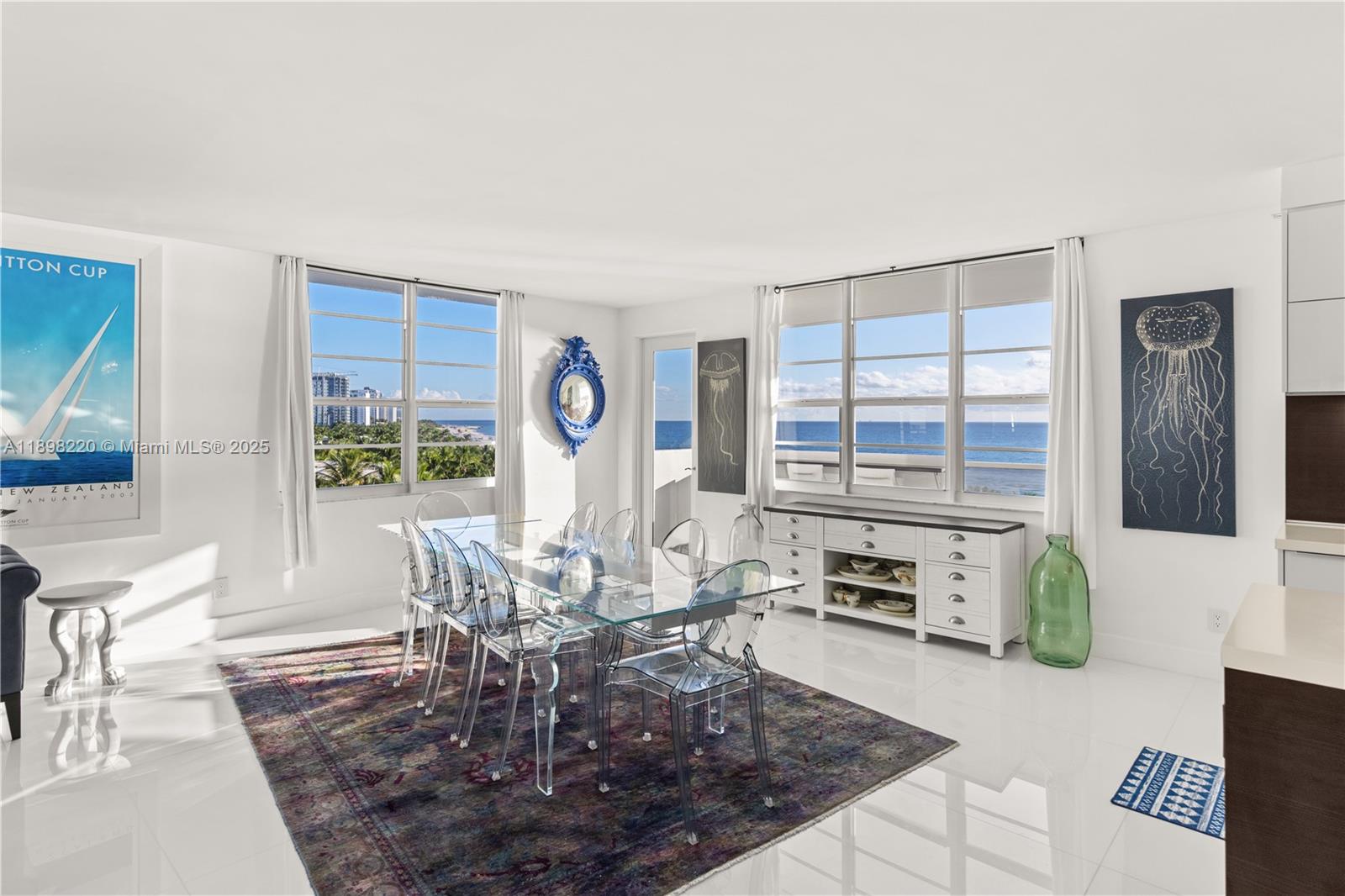 THE DECOPLAGE CONDO - Residential