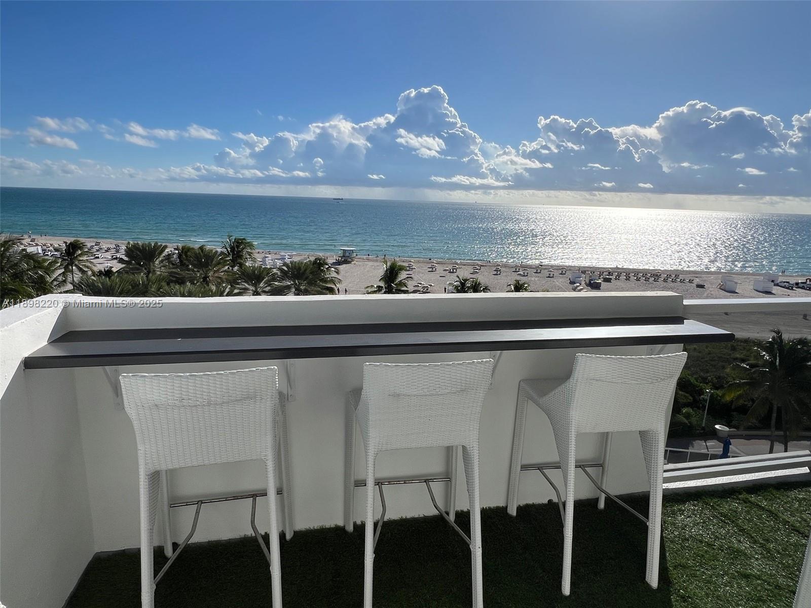 THE DECOPLAGE CONDO - Residential