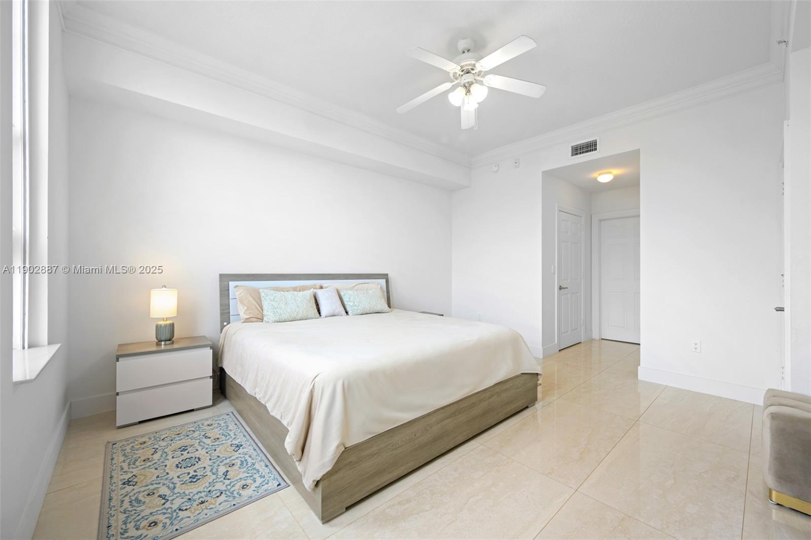 ALAQUA CONDO - Residential