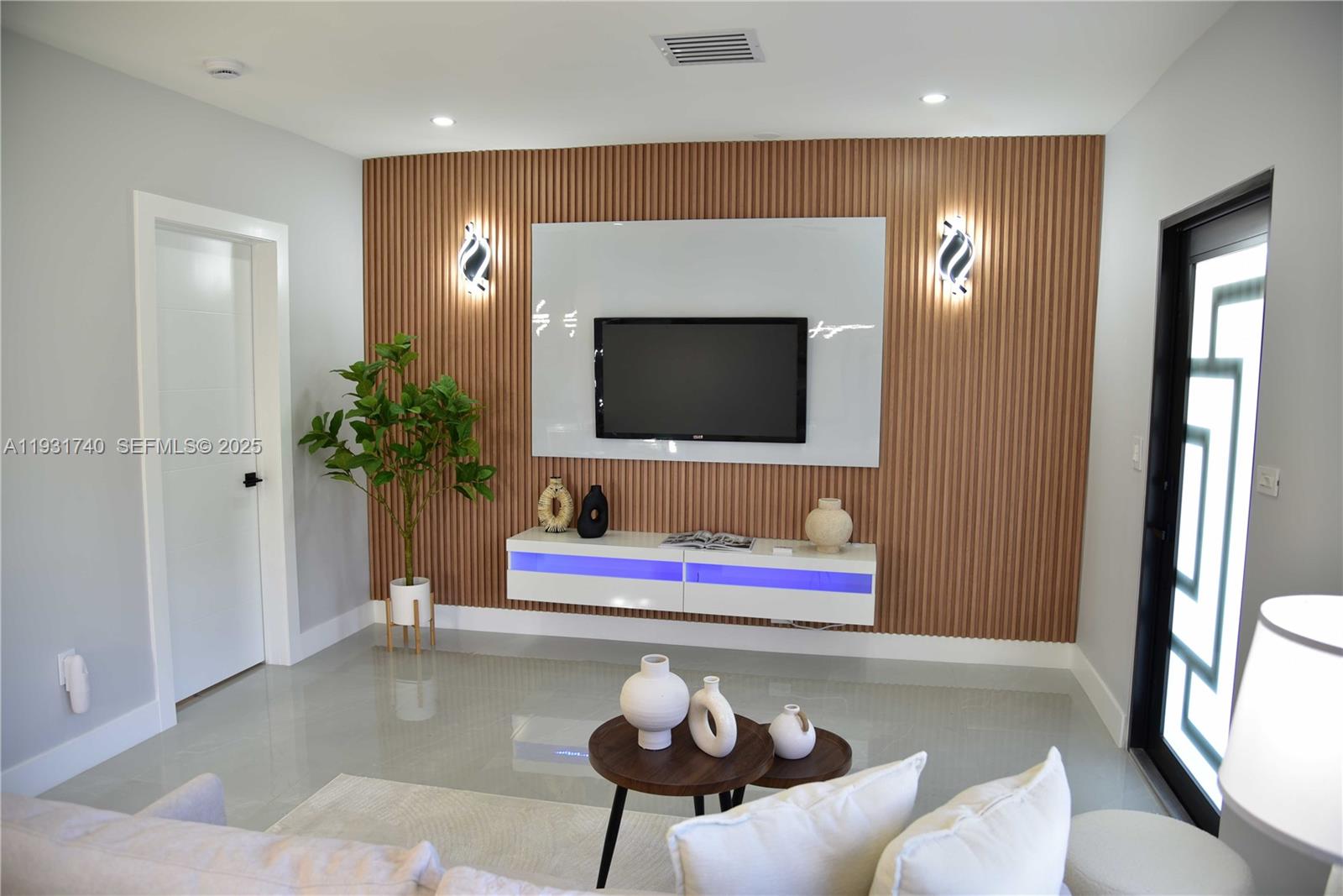 SUNNY ACRES - Residential