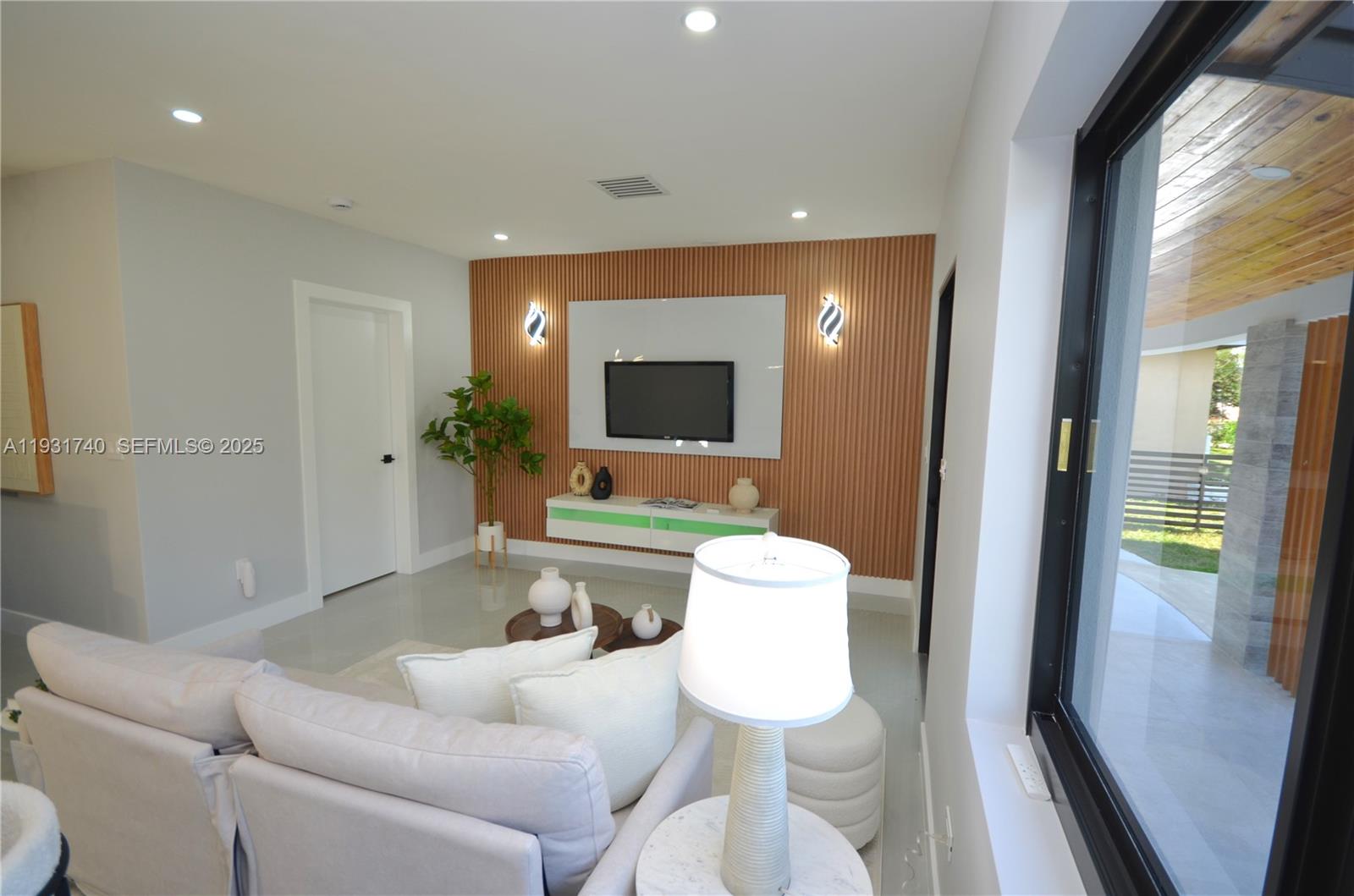 SUNNY ACRES - Residential