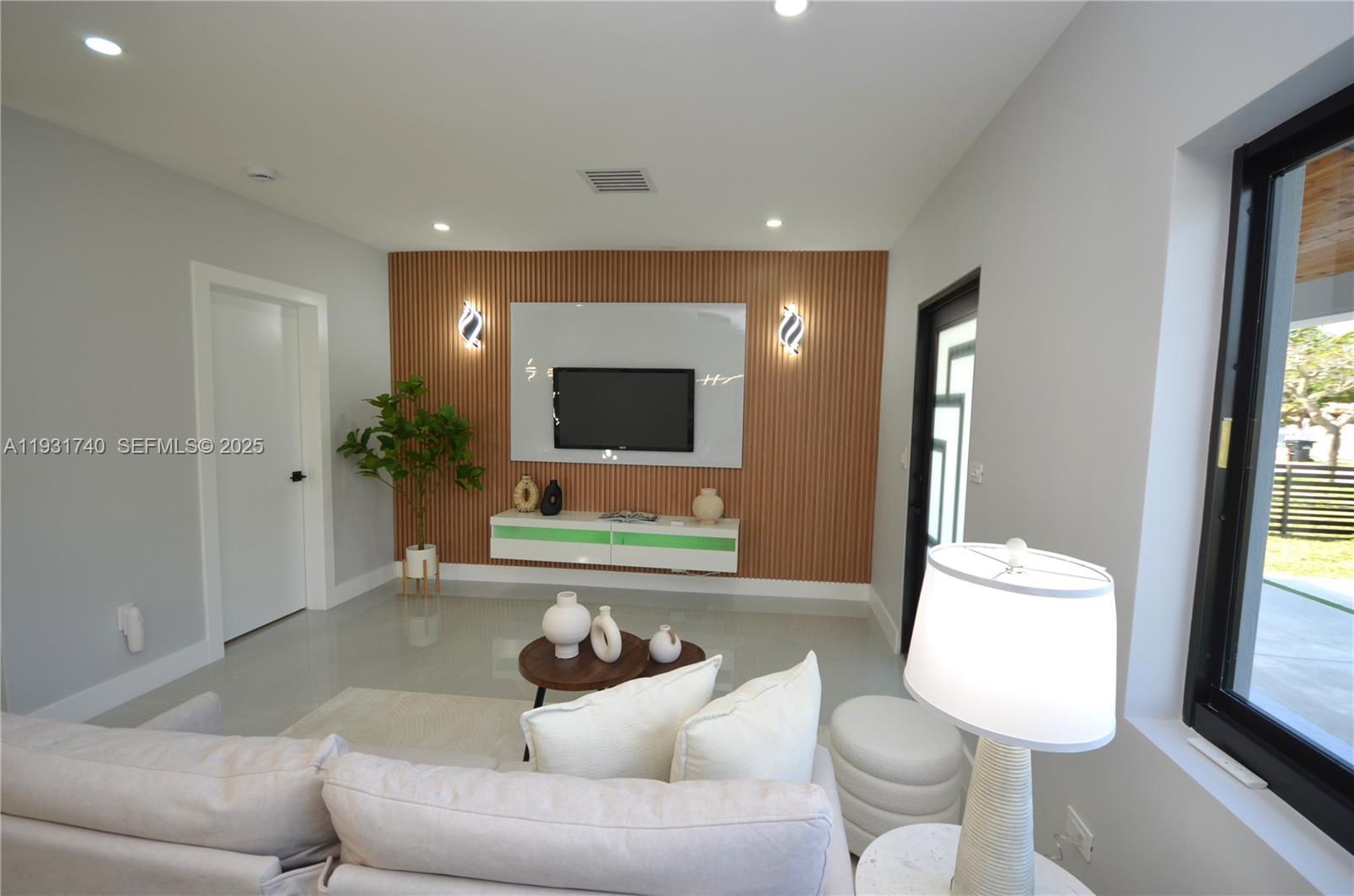 SUNNY ACRES - Residential