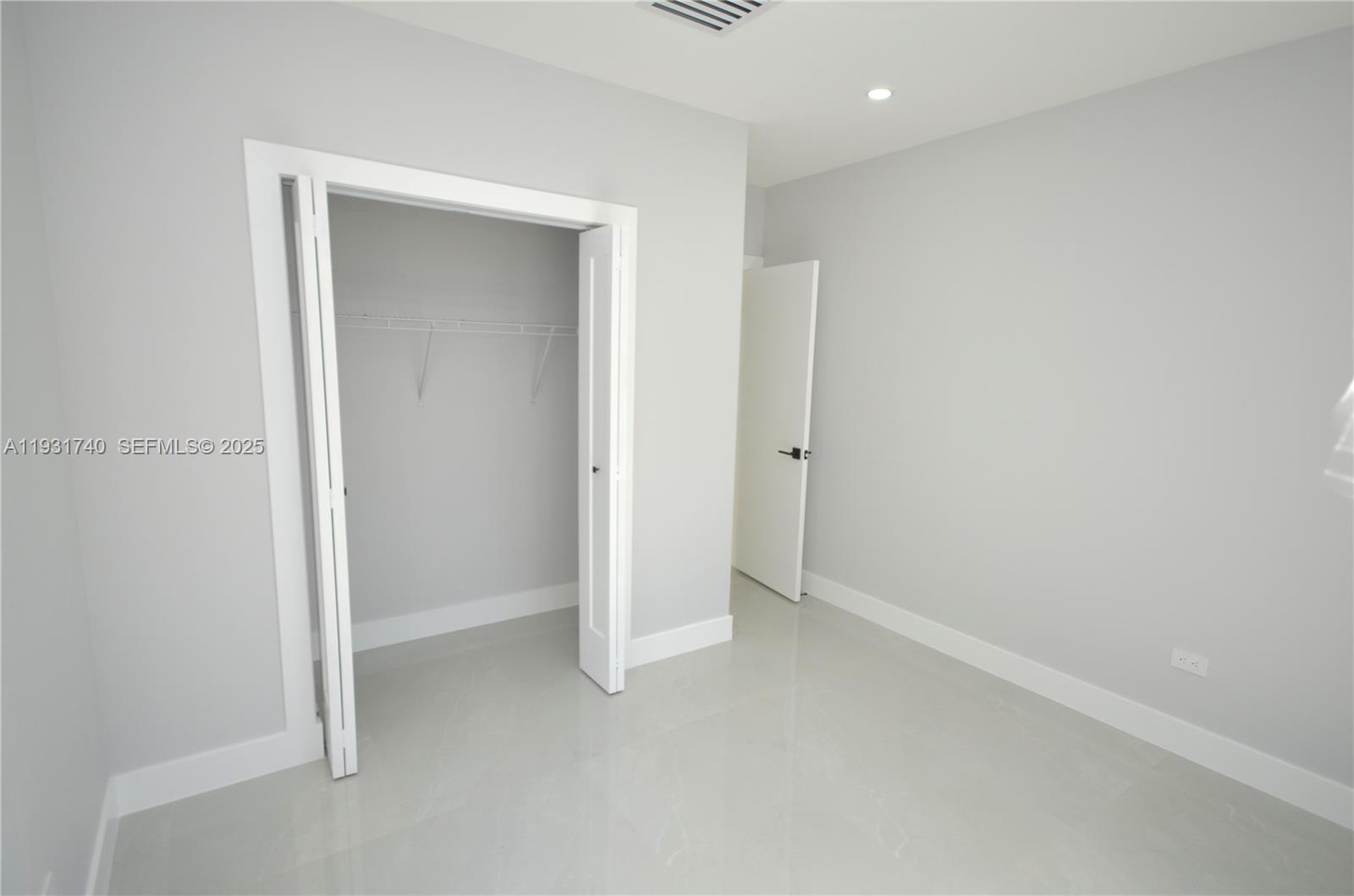 SUNNY ACRES - Residential