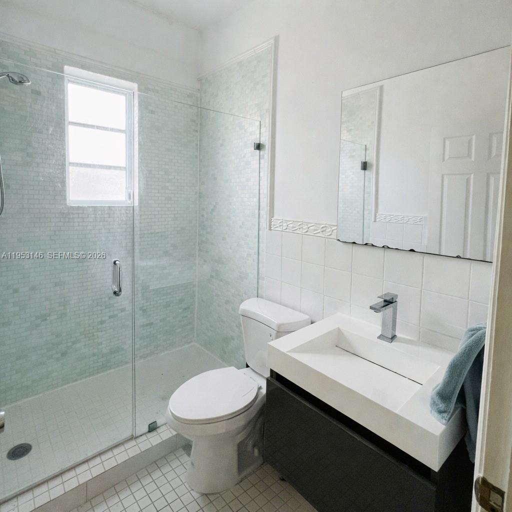 VILLA GATSBY CONDO - Residential