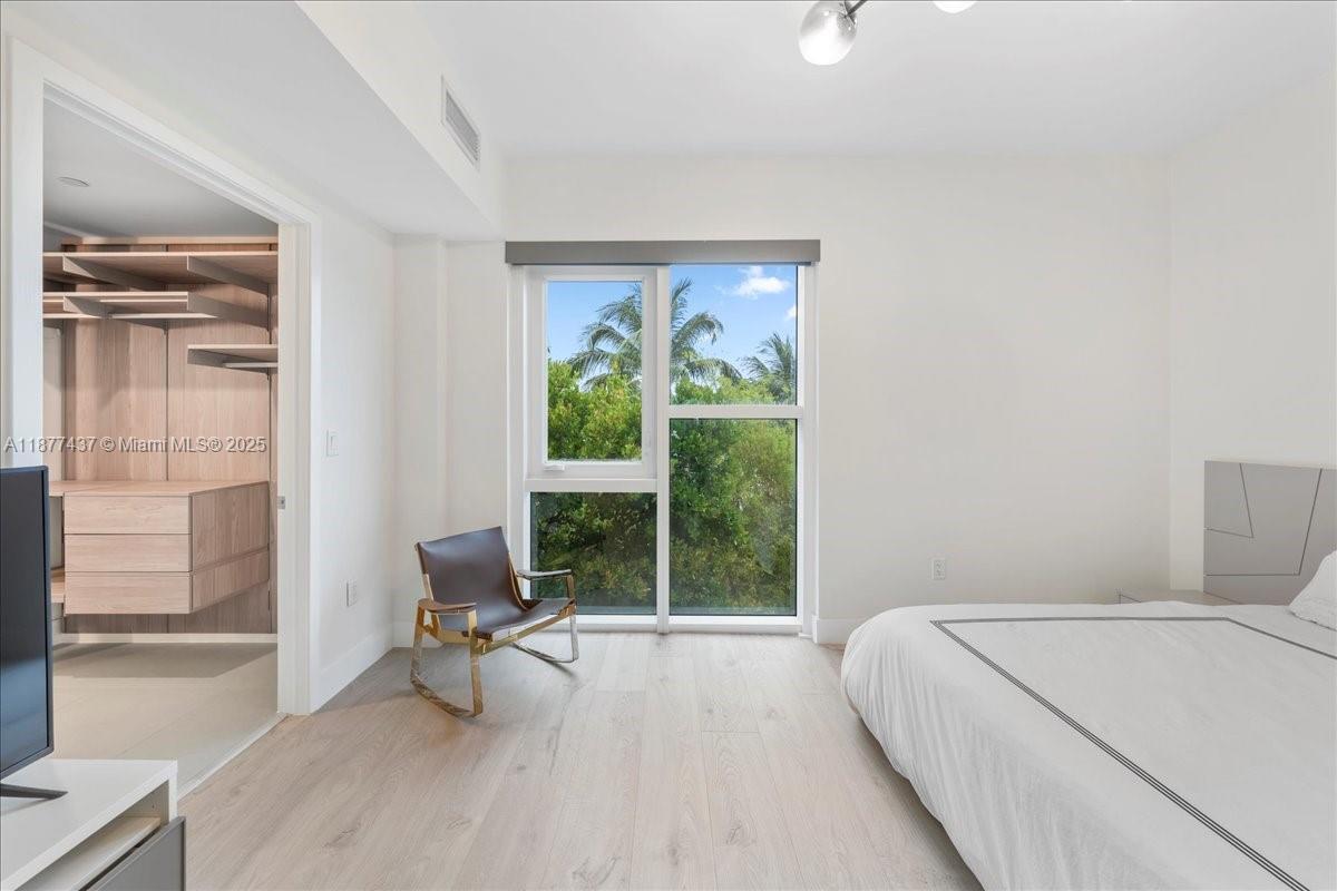 ONE BAY CONDO - Residential Lease