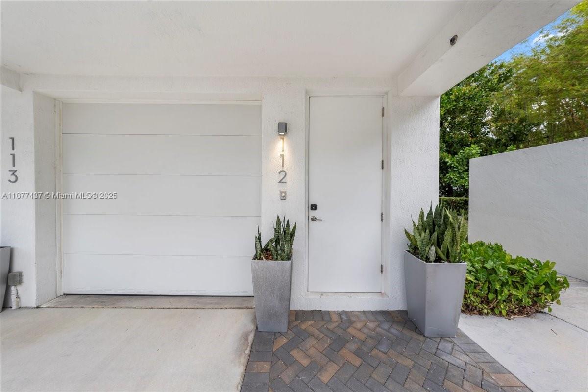 ONE BAY CONDO - Residential Lease