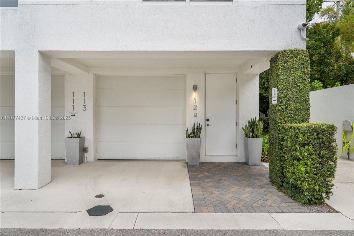 ONE BAY CONDO - Residential Lease