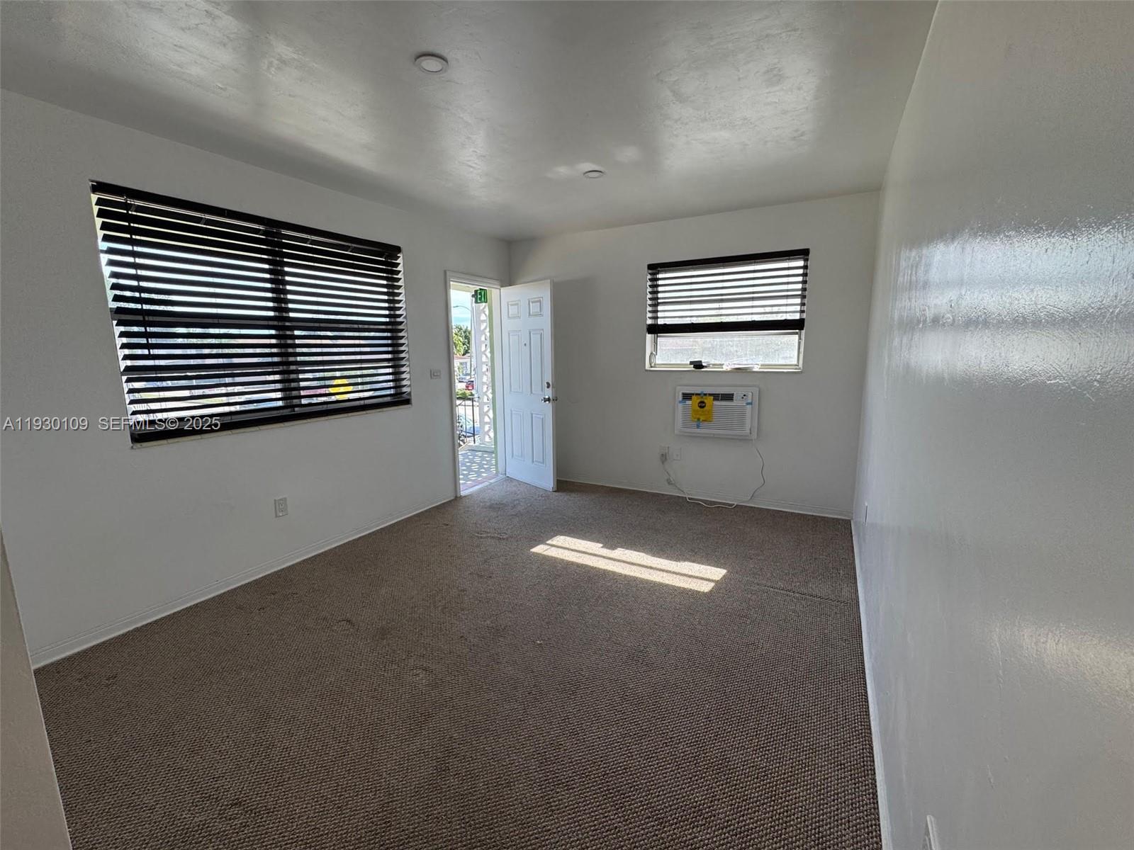 WINONA PARK - Residential Lease