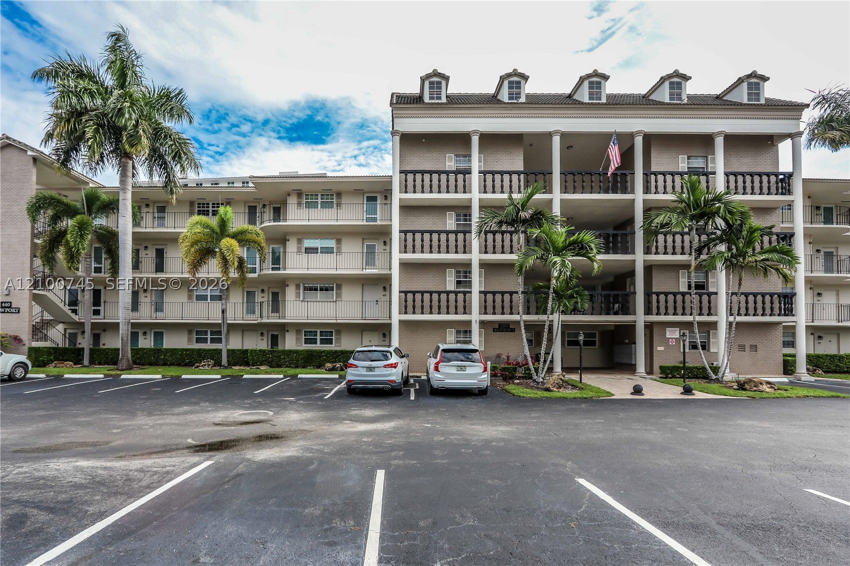 440 Paradise Isle Blvd