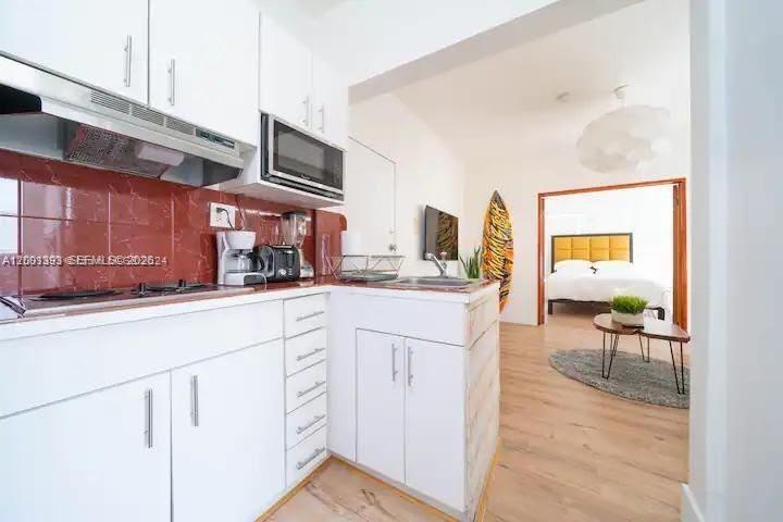 OCEAN BEACH FLA SUB - Residential Lease