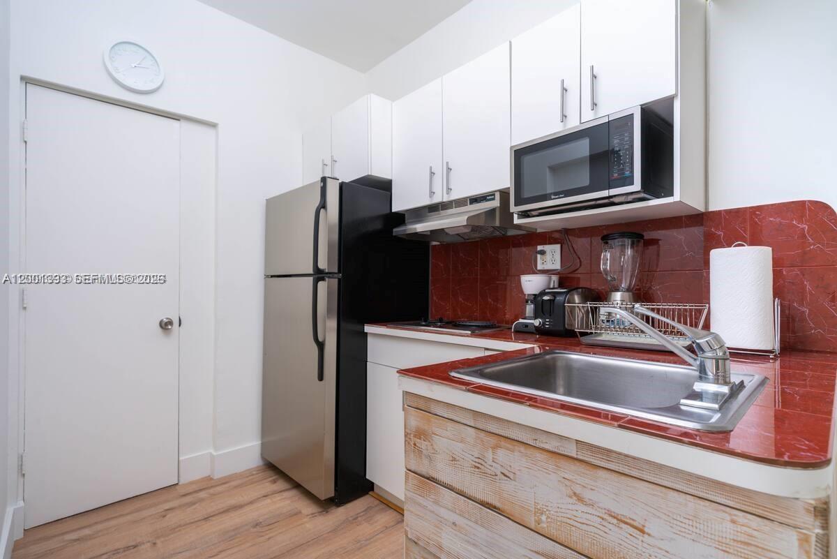 OCEAN BEACH FLA SUB - Residential Lease