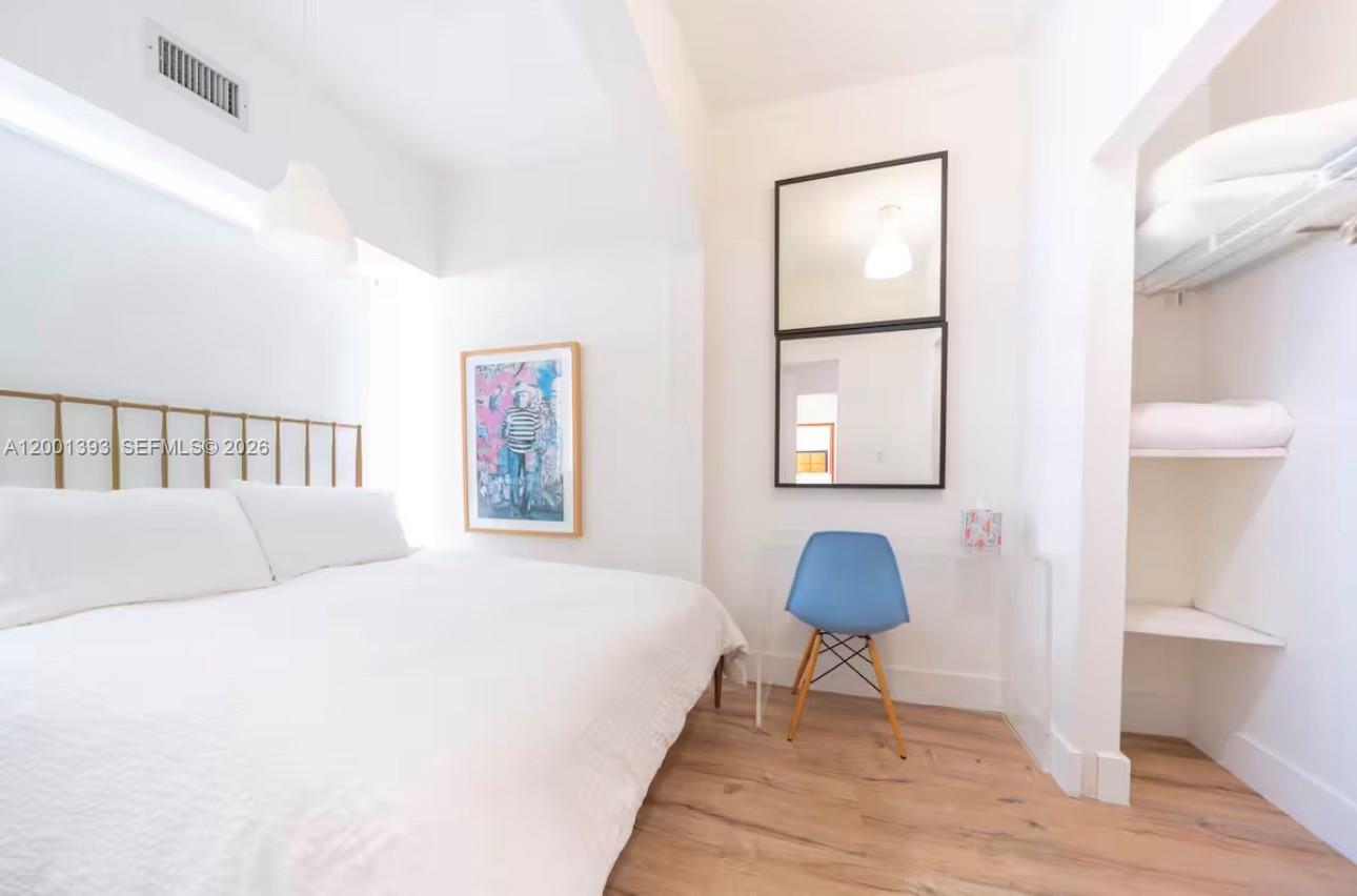 OCEAN BEACH FLA SUB - Residential Lease