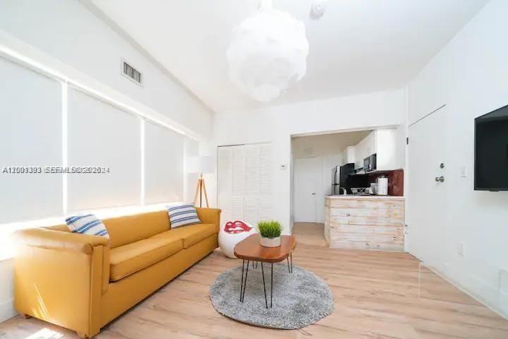 OCEAN BEACH FLA SUB - Residential Lease