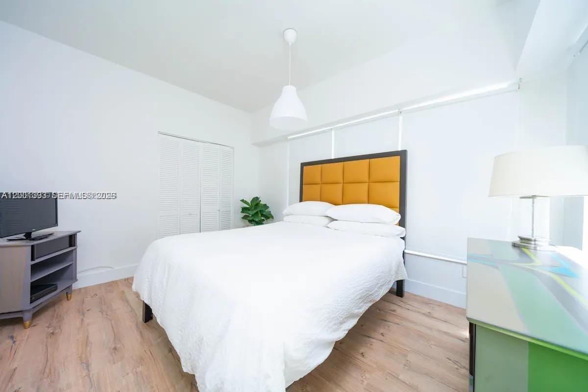 OCEAN BEACH FLA SUB - Residential Lease