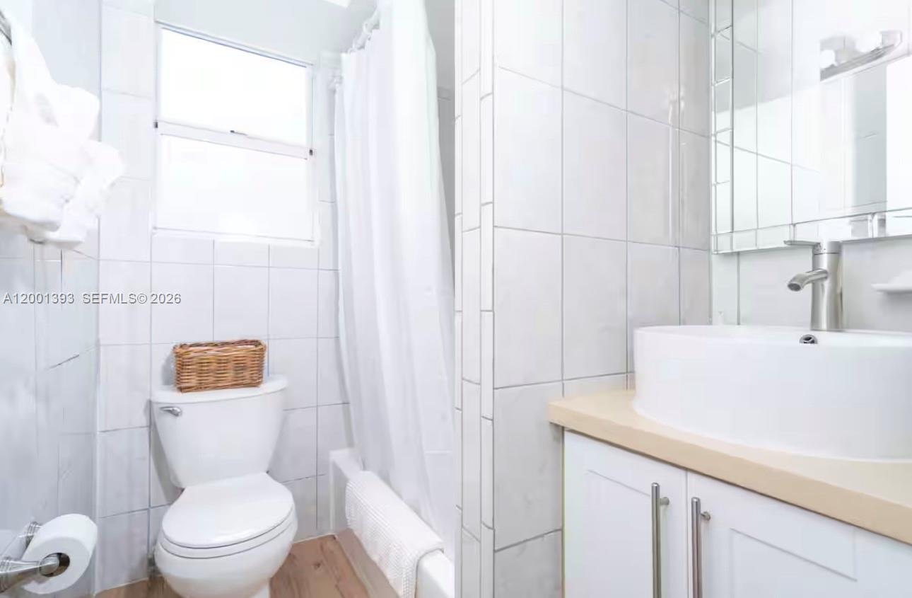 OCEAN BEACH FLA SUB - Residential Lease