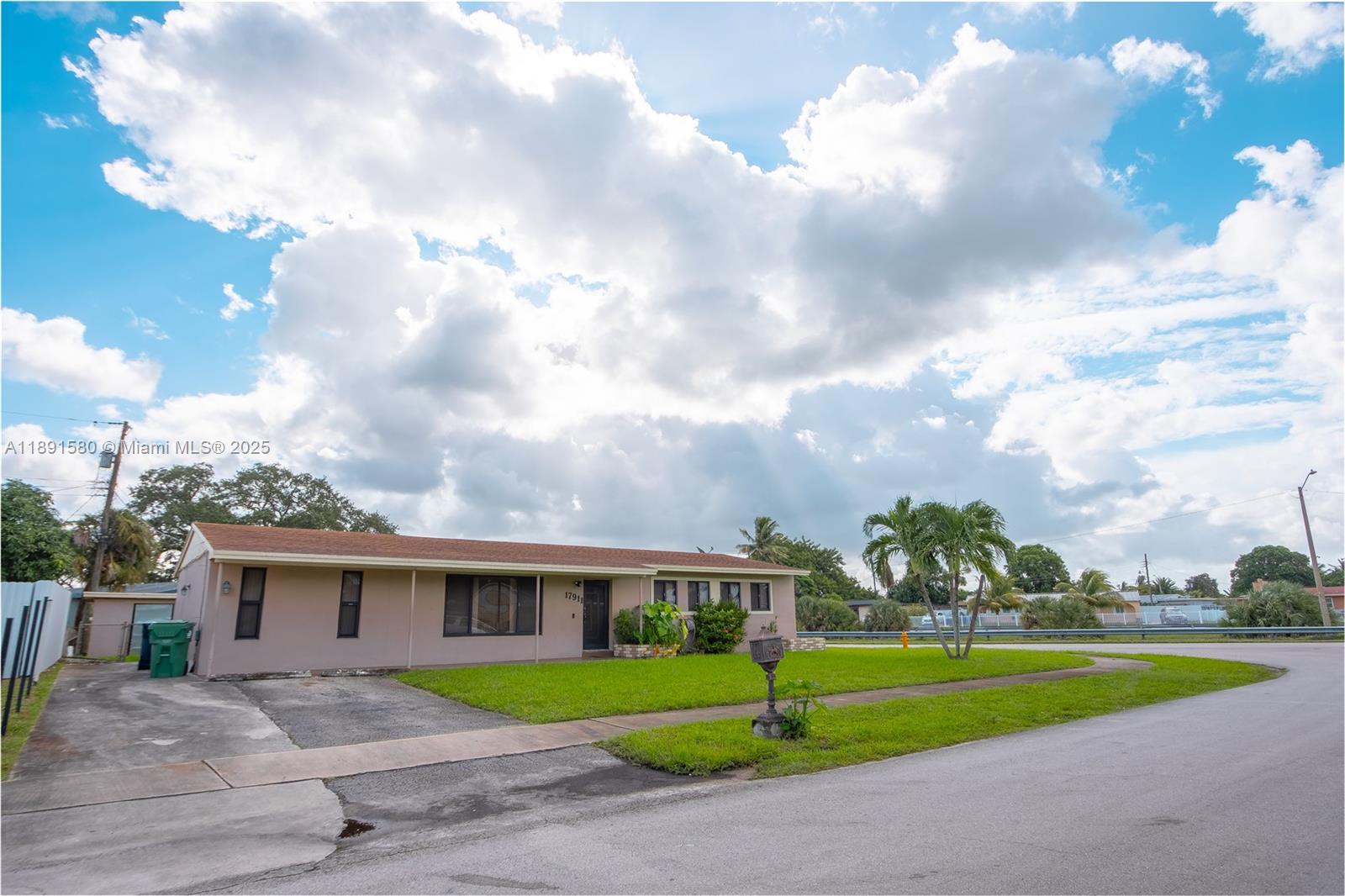 CAROL CITY 1 ST ADDN - Residential