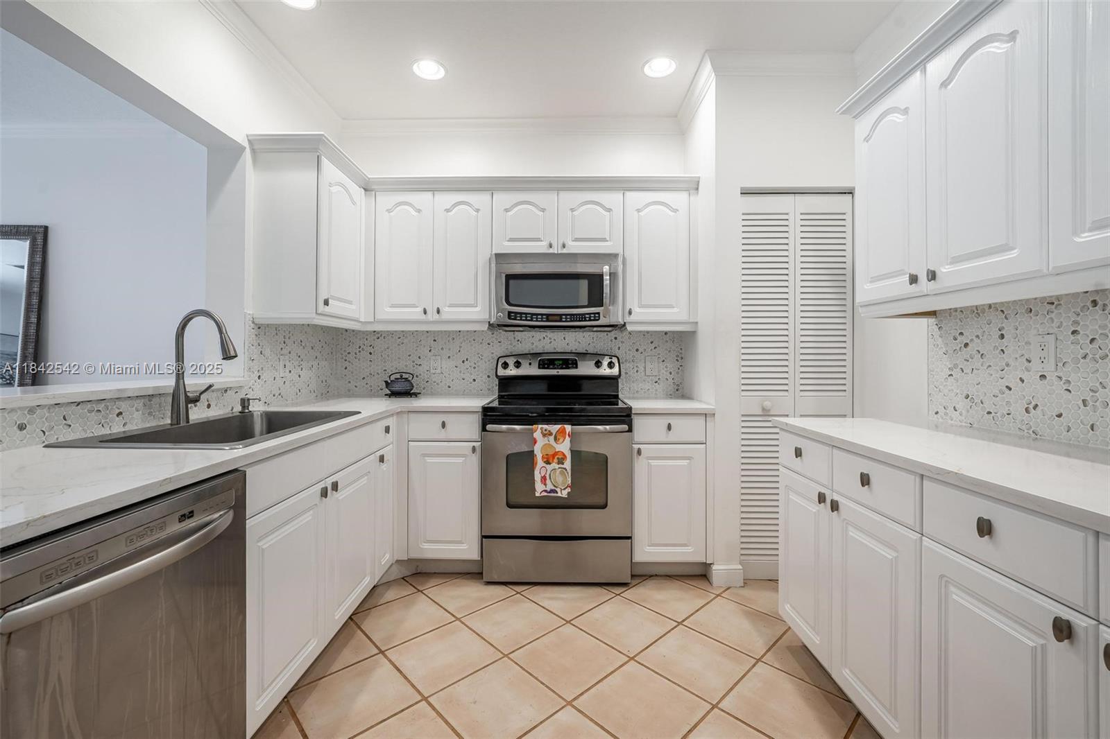 TARPON RIVER CLUB - Residential