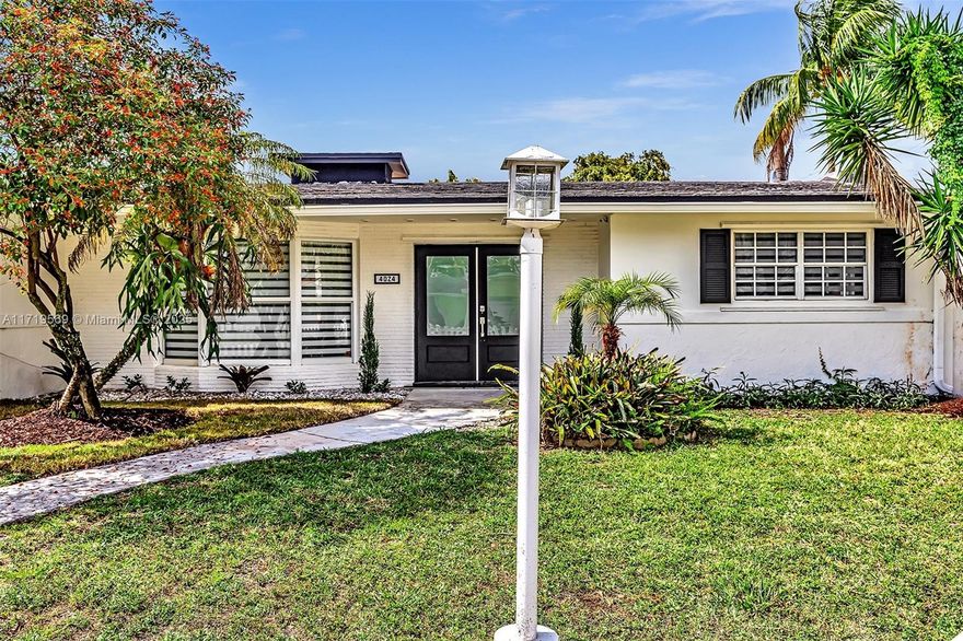 Just Reduced – Priced to Sell! Won’t Last!

Spacious and updated 7-bedroom, 4.5-bath pool home in the sought-after Hollywood Hills neighborhood. Nearly 3,000 sq ft of living space with a modern open layout, high-end kitchen with island and stainless steel appliances, large living and dining areas, and generous bedroom space. Enjoy tile flooring throughout and ample natural light. The private backyard features a sparkling pool—perfect for entertaining.

No HOA. Ideal for Airbnb investment or as your personal home. Centrally located near top schools, shopping, dining, and just minutes from the beach and major highways.

Act fast—this incredible value won’t last!