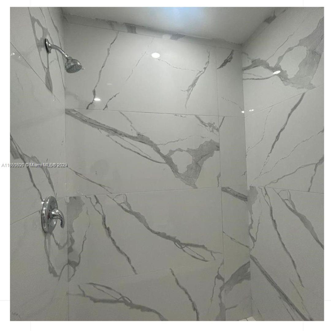 SUNSHINE VILLAS - Residential Lease