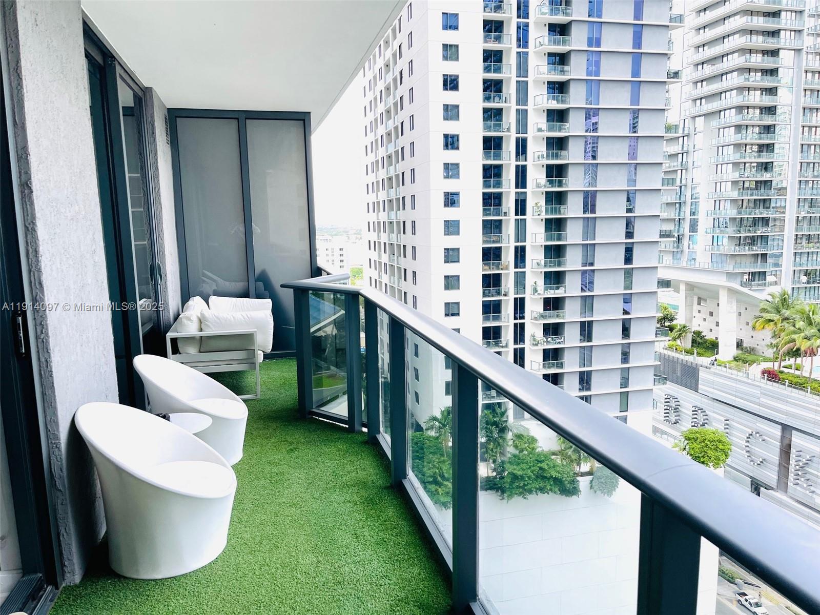 BRICKELL HEIGHTS EAST CON - Residential Lease