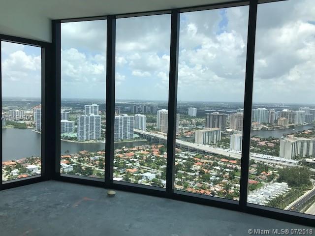 PORCSHE DESIGN TOWER - Residential