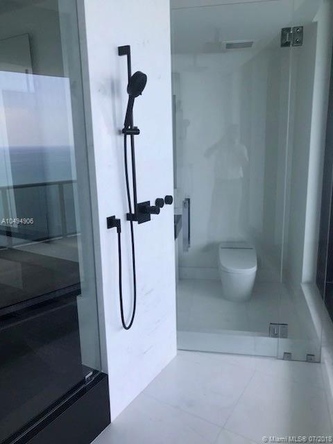 PORCSHE DESIGN TOWER - Residential