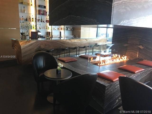 PORCSHE DESIGN TOWER - Residential