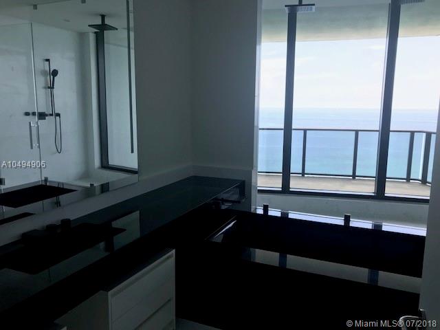 PORCSHE DESIGN TOWER - Residential