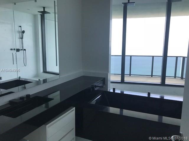 PORCSHE DESIGN TOWER - Residential