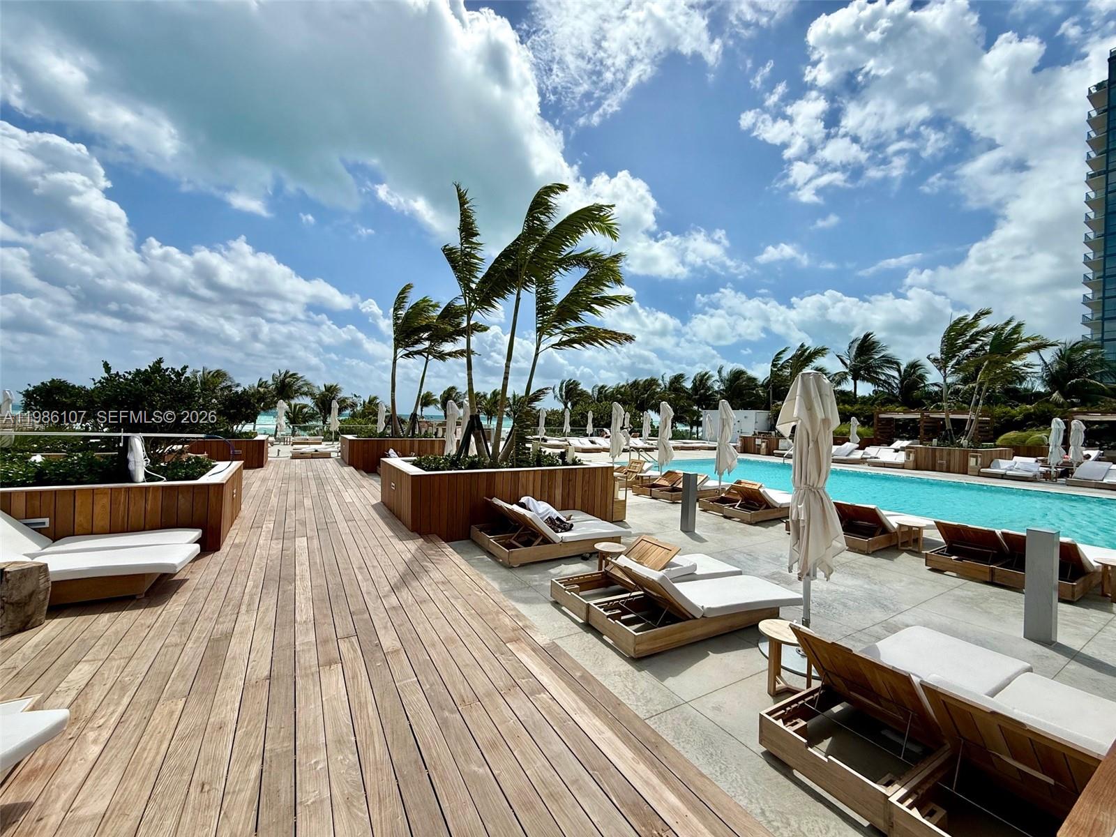 RONEY PALACE CONDO - Residential