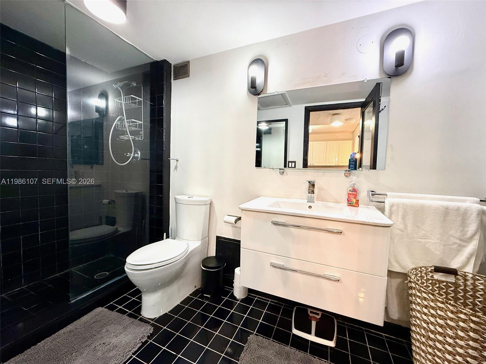 RONEY PALACE CONDO - Residential