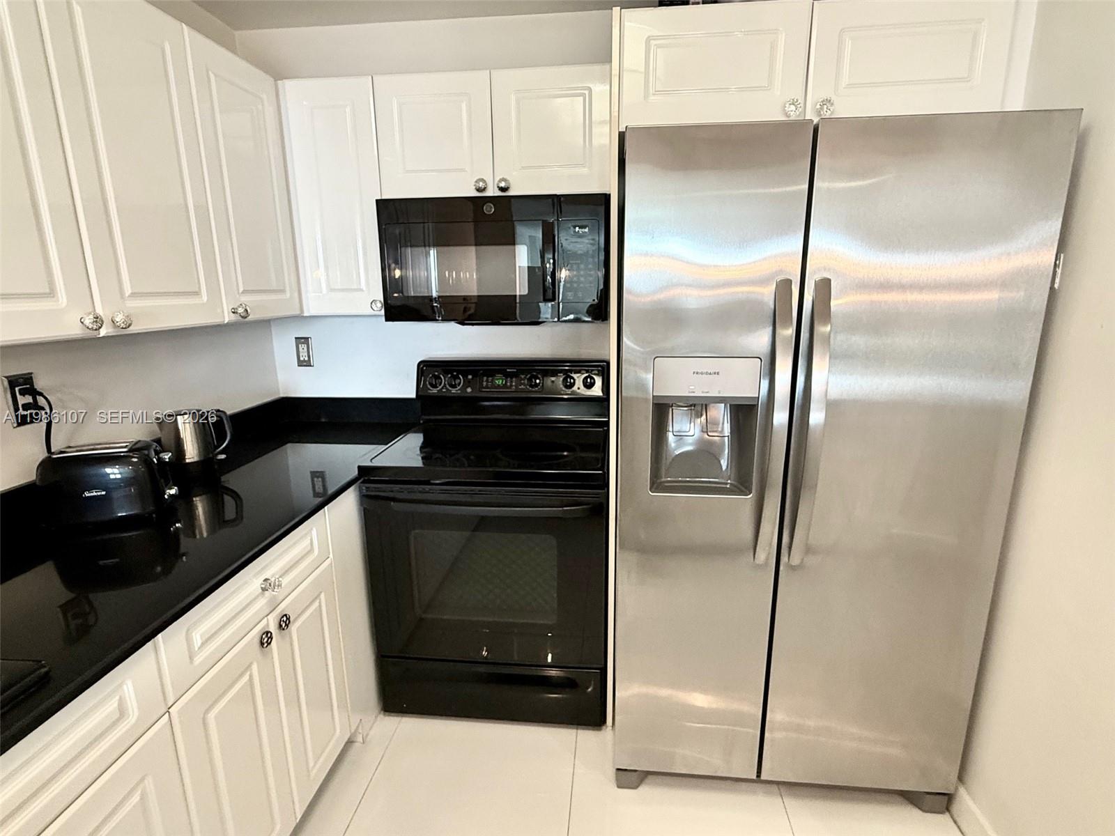 RONEY PALACE CONDO - Residential