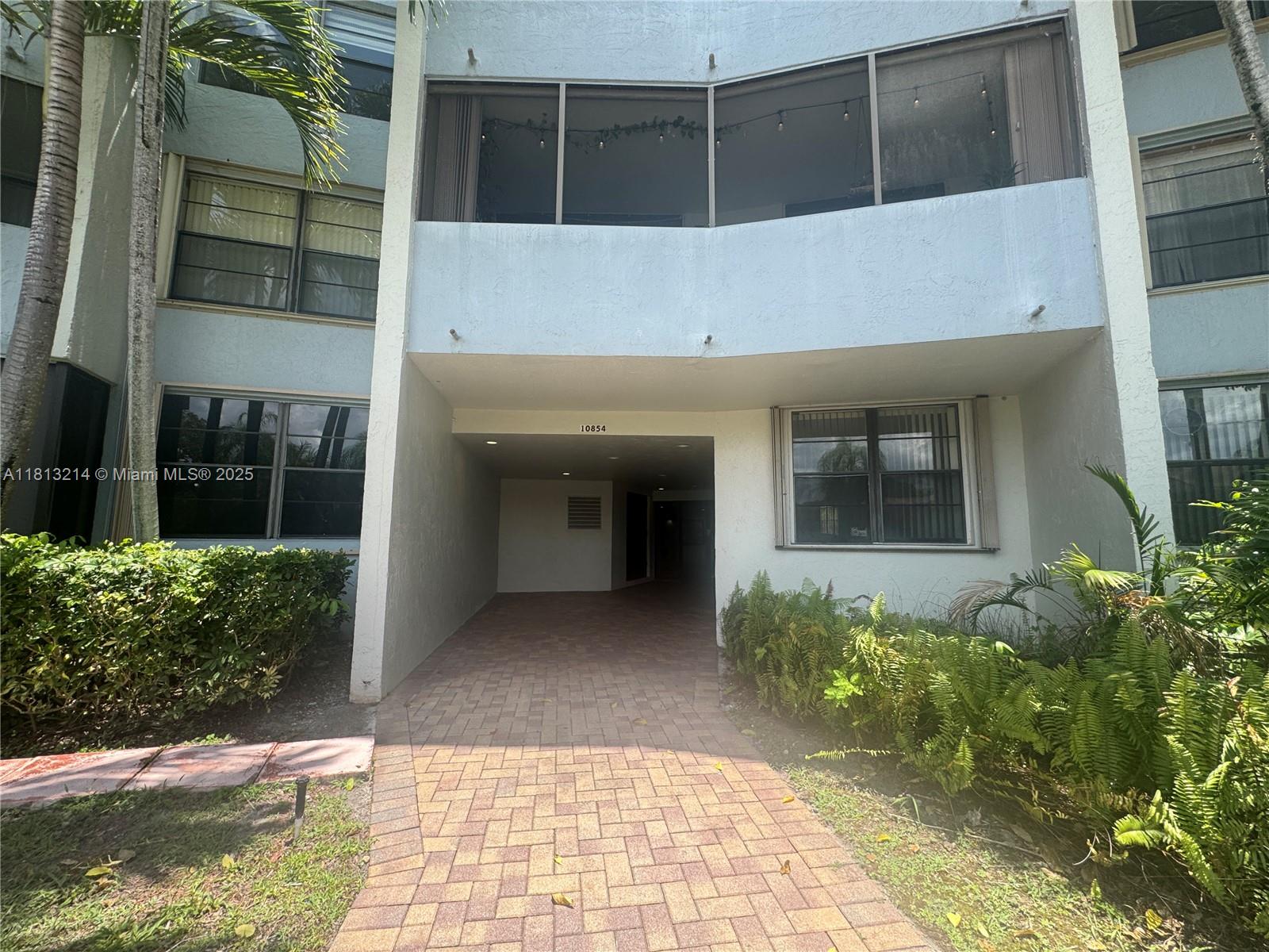 KENDALL GATE CONDO - Residential