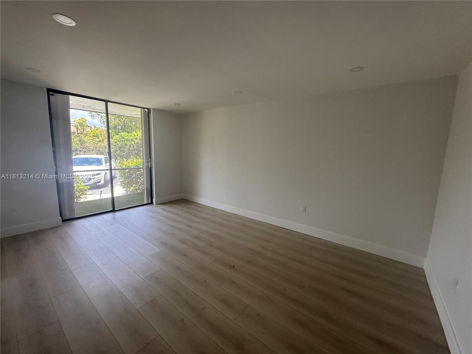 KENDALL GATE CONDO - Residential