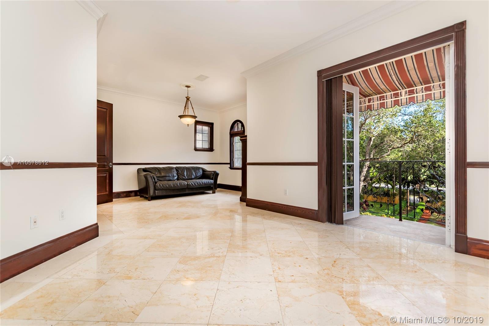 SNAPPER CREEK LAKES SUB - Residential