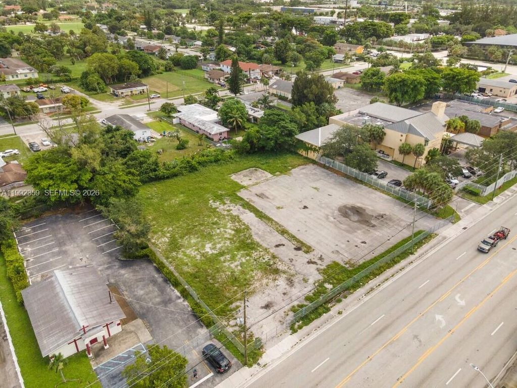 Photo of 2217 NW 19th St, Fort Lauderdale, FL 33311 (MLS # A11992359)