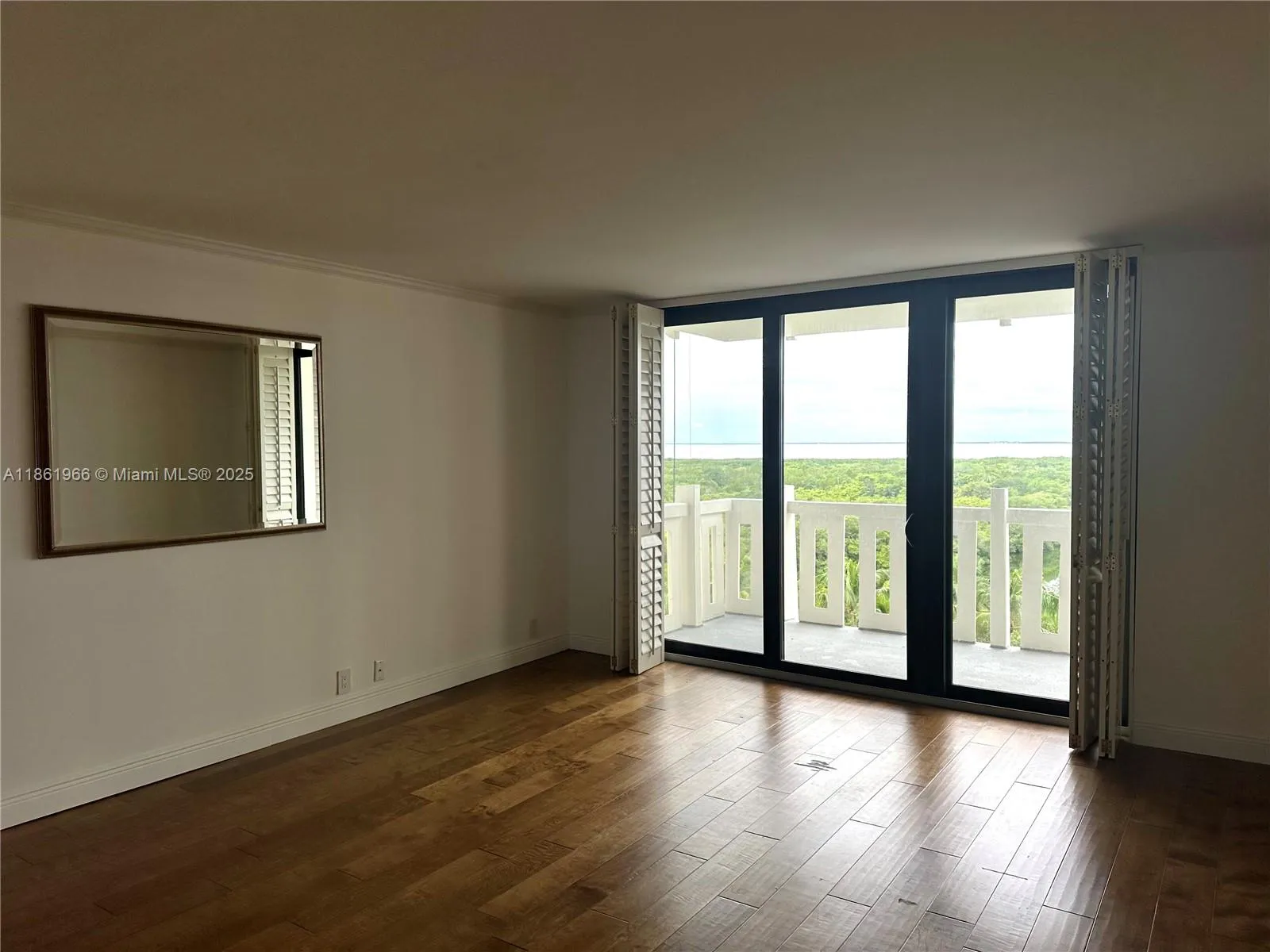 Key Biscayne, Florida 33149, United States, 2 Bedrooms Bedrooms, ,2 BathroomsBathrooms,Residential,Active,197392