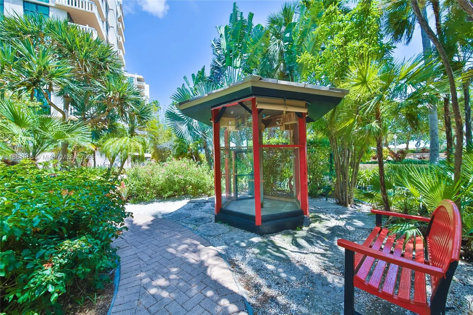 Key Biscayne, Florida 33149, United States, 2 Bedrooms Bedrooms, ,2 BathroomsBathrooms,Residential,Active,197392