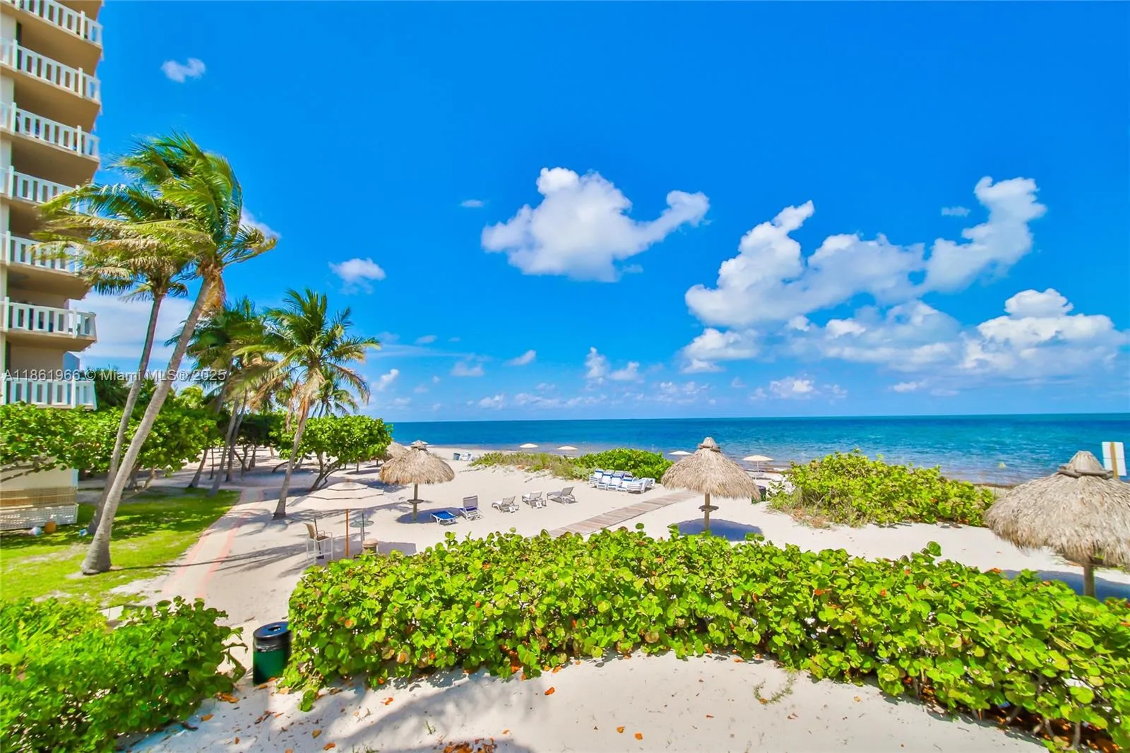 Key Biscayne, Florida 33149, United States, 2 Bedrooms Bedrooms, ,2 BathroomsBathrooms,Residential,Active,197392