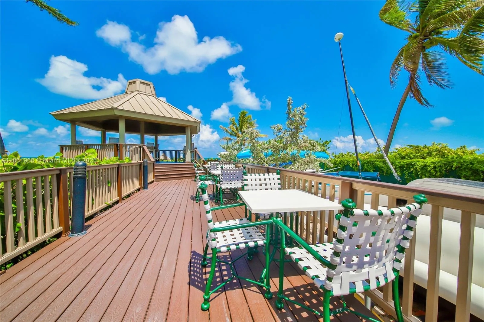 Key Biscayne, Florida 33149, United States, 2 Bedrooms Bedrooms, ,2 BathroomsBathrooms,Residential,Active,197392