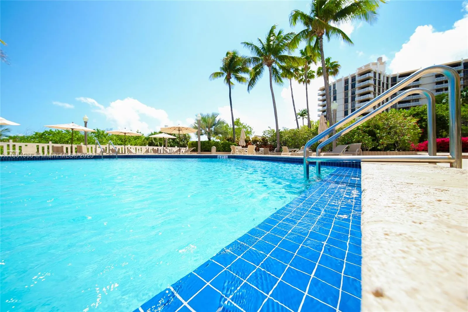 Key Biscayne, Florida 33149, United States, 2 Bedrooms Bedrooms, ,2 BathroomsBathrooms,Residential,Active,197392