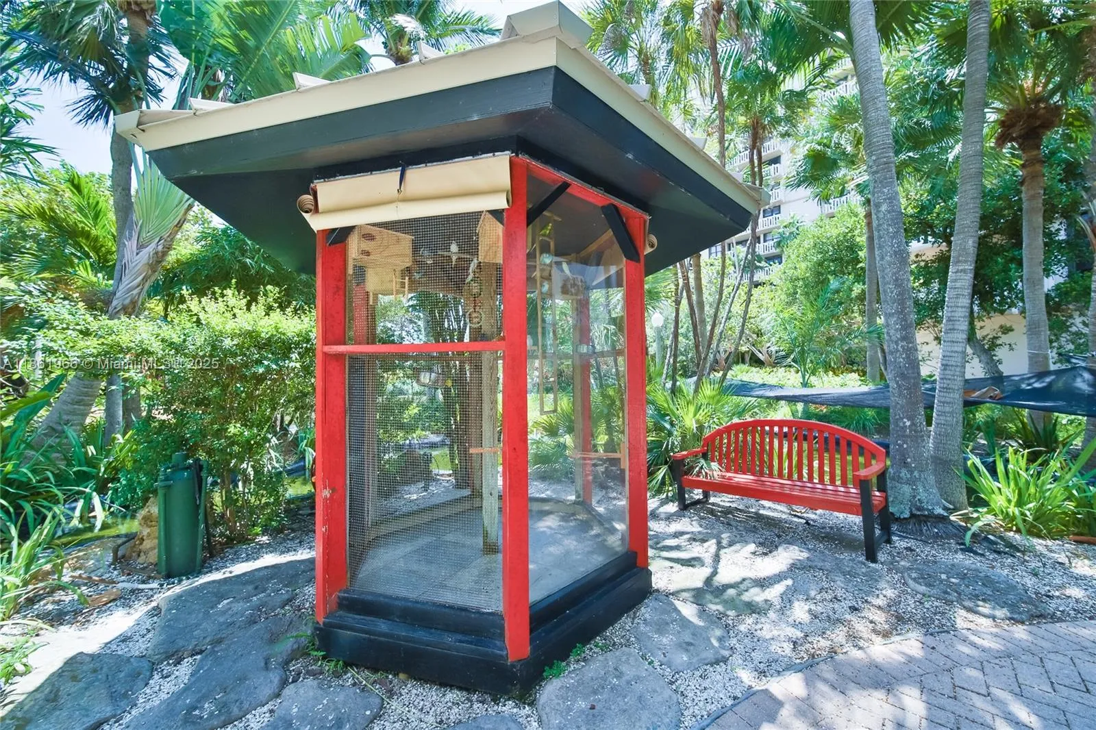 Key Biscayne, Florida 33149, United States, 2 Bedrooms Bedrooms, ,2 BathroomsBathrooms,Residential,Active,197392