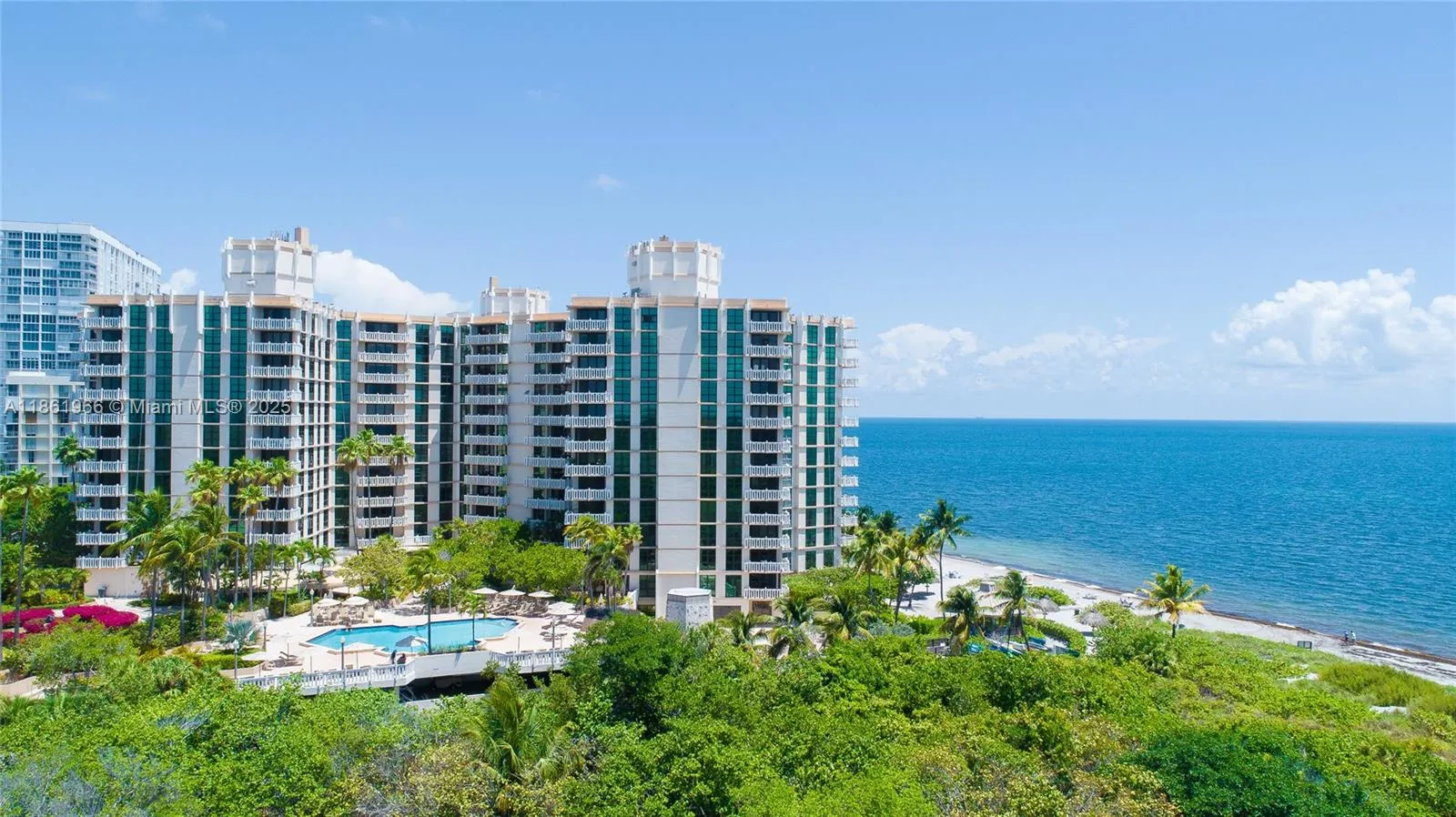 Key Biscayne, Florida 33149, United States, 2 Bedrooms Bedrooms, ,2 BathroomsBathrooms,Residential,Active,197392