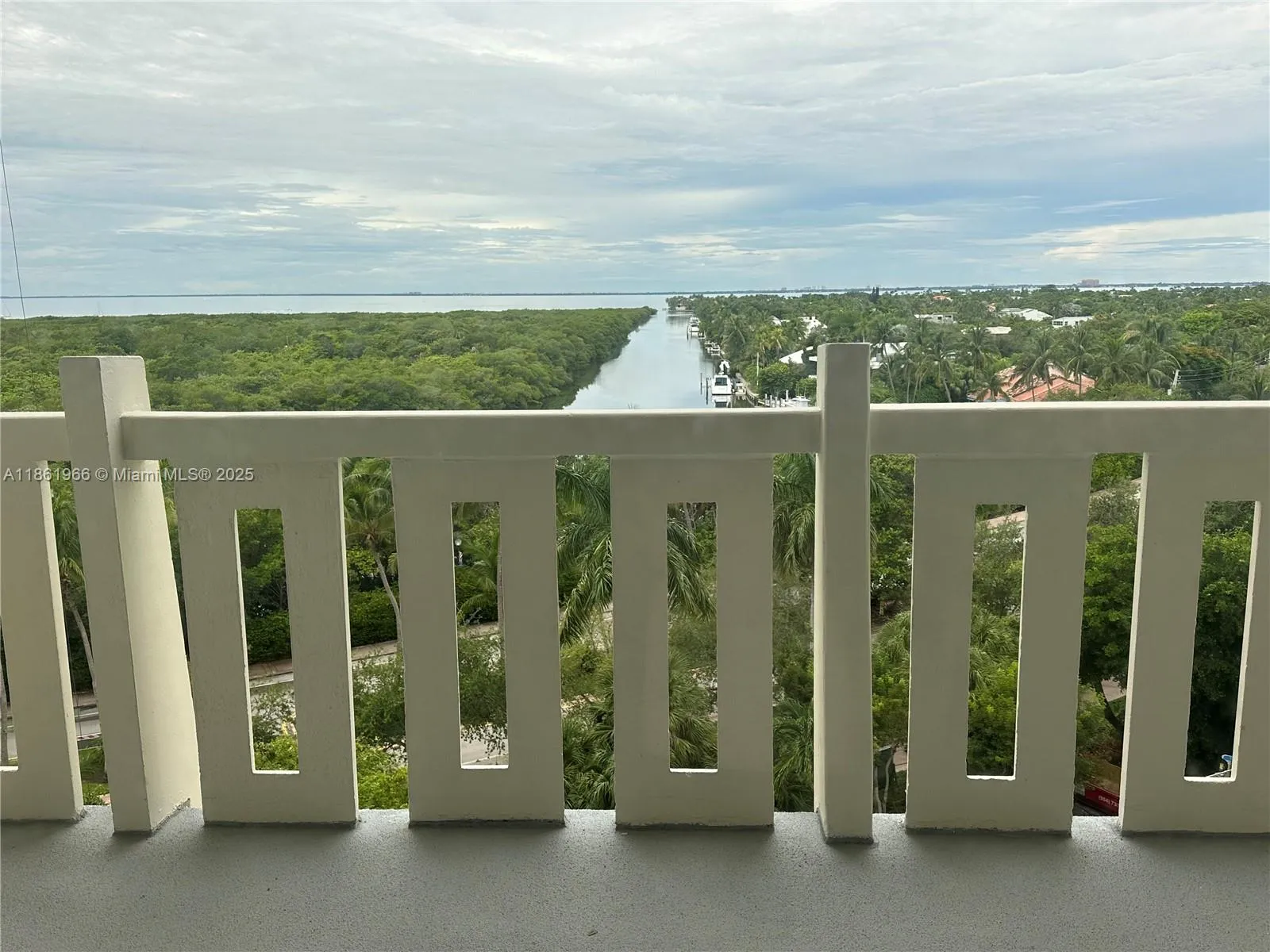 Key Biscayne, Florida 33149, United States, 2 Bedrooms Bedrooms, ,2 BathroomsBathrooms,Residential,Active,197392