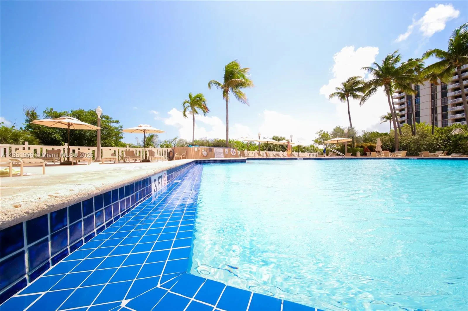 Key Biscayne, Florida 33149, United States, 2 Bedrooms Bedrooms, ,2 BathroomsBathrooms,Residential,Active,197392