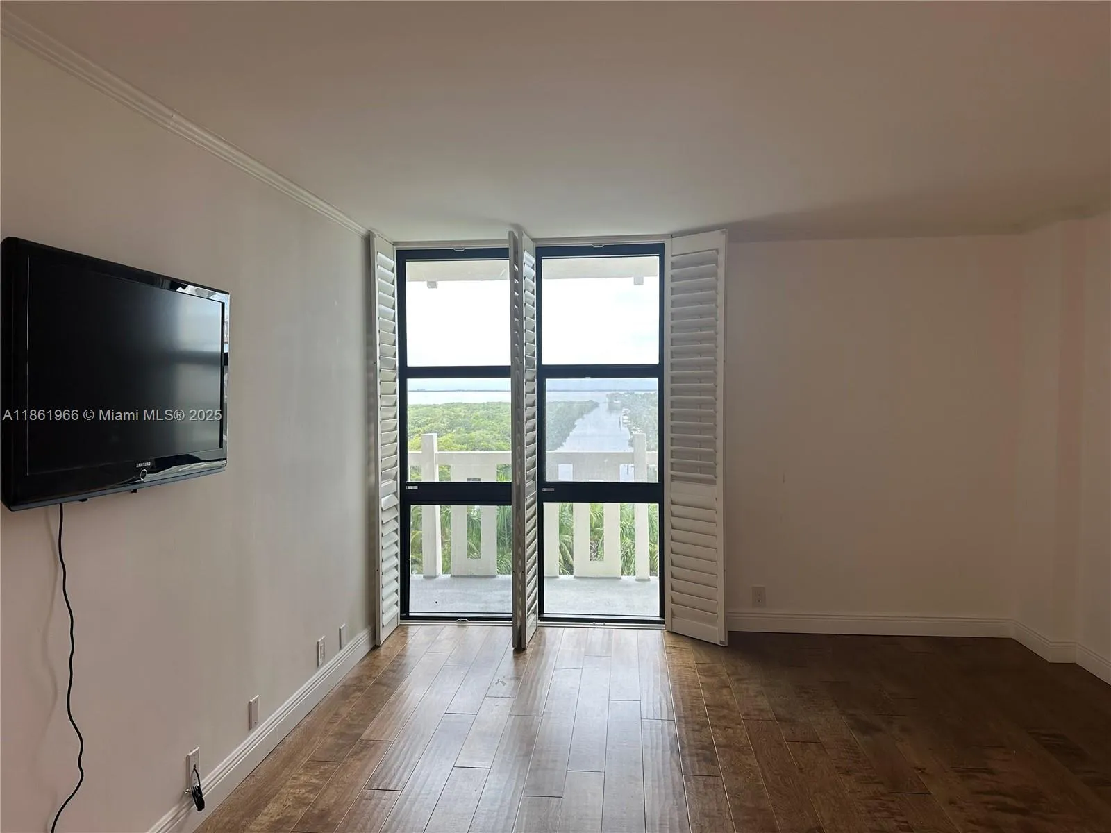 Key Biscayne, Florida 33149, United States, 2 Bedrooms Bedrooms, ,2 BathroomsBathrooms,Residential,Active,197392