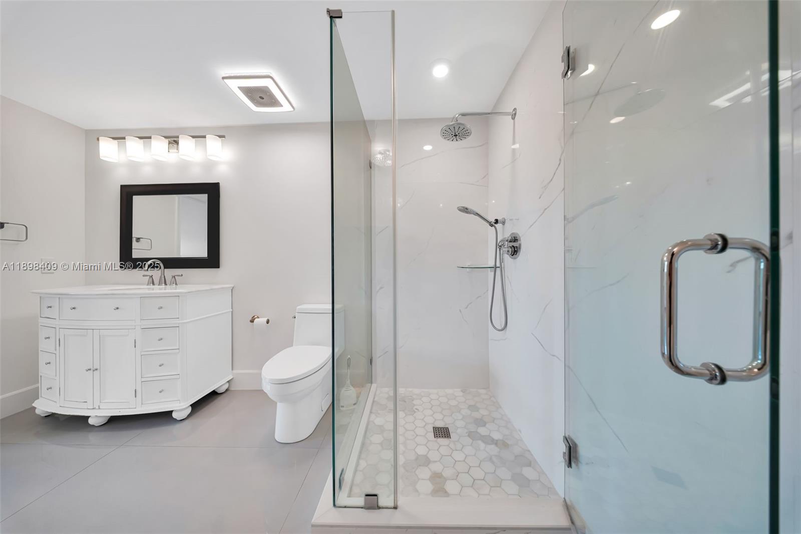 VILLA CALABRIA CONDO - Residential Lease