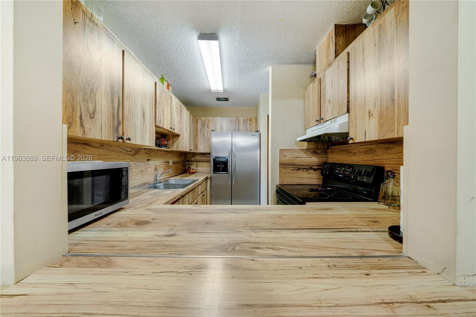 BIRD LAKES TOWNHOUSE SEC - Residential