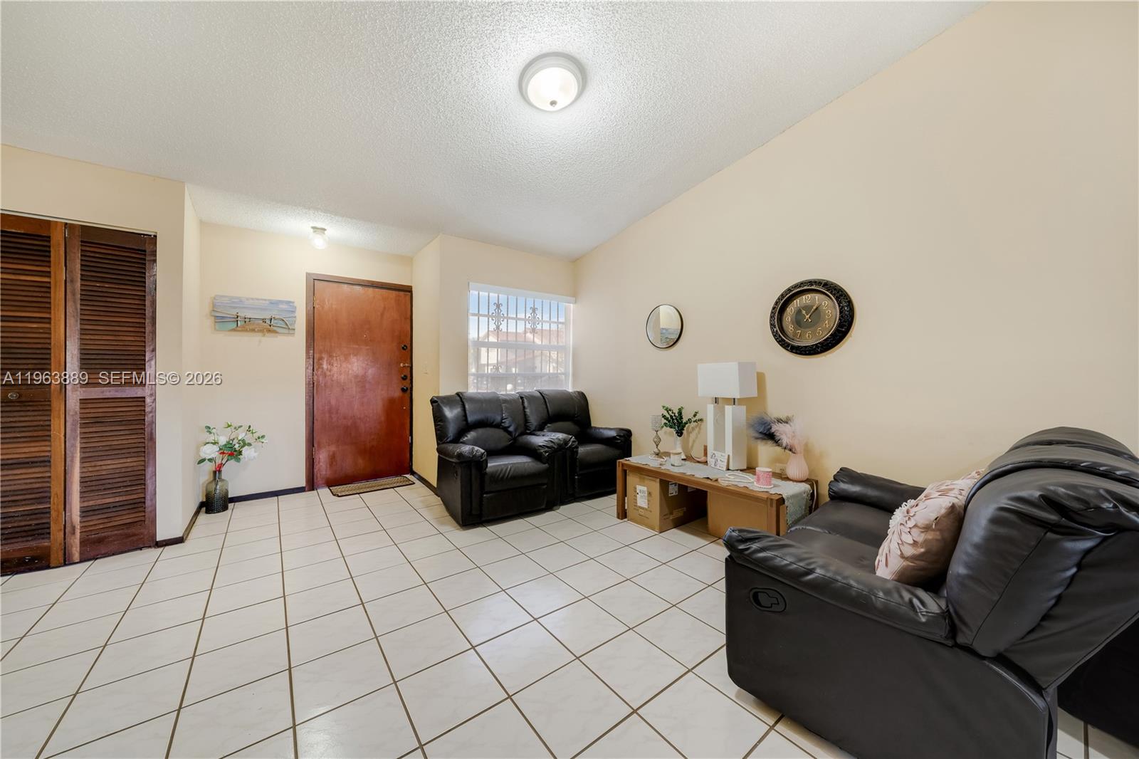 BIRD LAKES TOWNHOUSE SEC - Residential